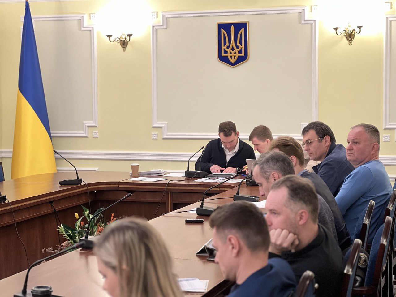 Бой с тенью. Почему в Украине продолжает расти нелегальный рынок табака и как это вредит экономике